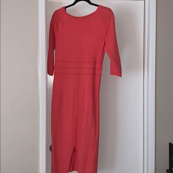 woman’s dress - Picture 5 of 6